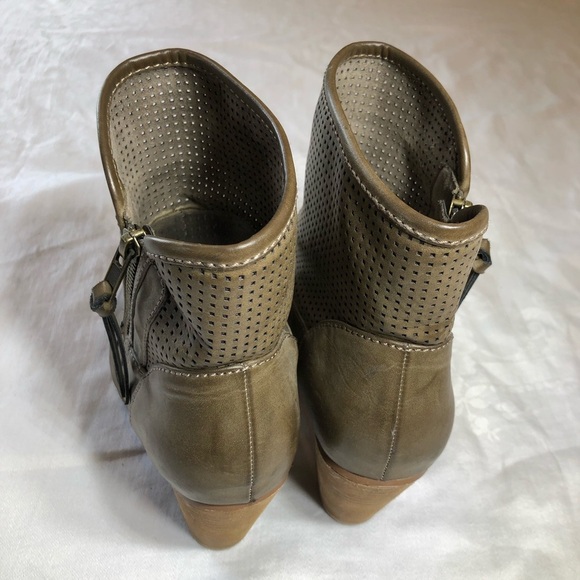 Report Jamie Heeled Boots - Picture 4 of 10